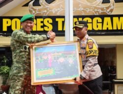 Pangdam XXI/Radin Inten Mayjen TNI Kristomei Sianturi Kunjungi Polres Tanggamus